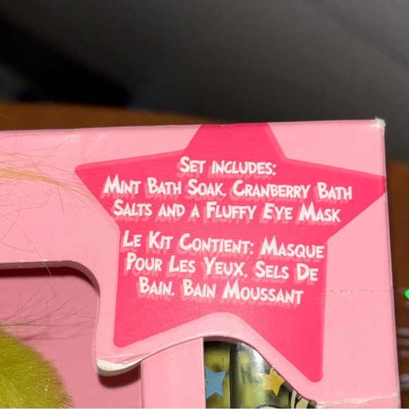 Grinch Face Eye Mask Set - Picture 10 of 11